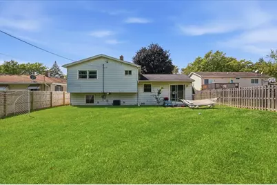 609 Baldwin Avenue, Waukegan, IL 60085 - Photo 23