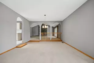 11S056 Madison St, Burr Ridge, IL 60527 - Photo 15