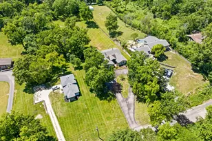 11S056 Madison St, Burr Ridge, IL 60527 - Photo 5