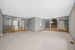11S056 Madison St, Burr Ridge, IL 60527 - Photo 13