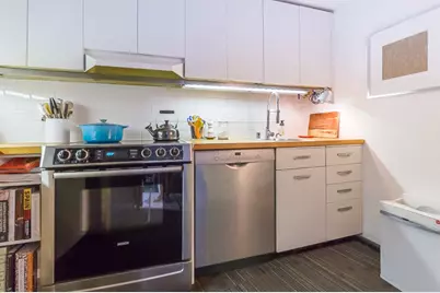 300 N State Street #3429, Chicago, IL 60654 - Photo 7
