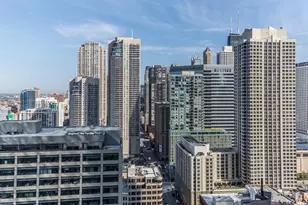 300 N State St, Chicago, IL 60654 - Photo 13
