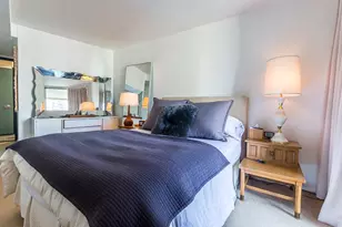 300 N State St, Chicago, IL 60654 - Photo 9