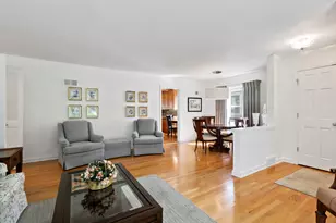 5312 Crain St, Skokie, IL 60077 - Photo 5
