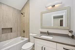 8200 S Normandy Ave, Burbank, IL 60459 - Photo 25