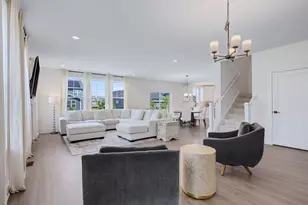 3550 Doral Dr, Elgin, IL 60124 - Photo 9