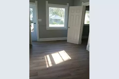 621 N Ash Street, Waukegan, IL 60085 - Photo 3