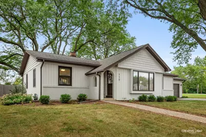 110 N Cambridge Drive, Geneva, IL 60134 - Photo 1