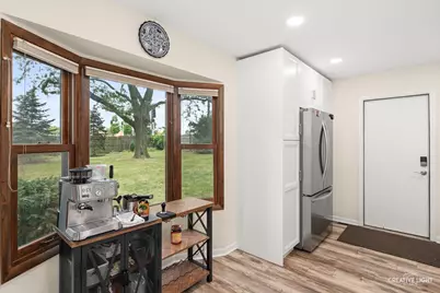110 N Cambridge Drive, Geneva, IL 60134 - Photo 5