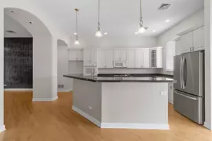 111 E Van Buren St, Woodstock, IL 60098 - Photo 11