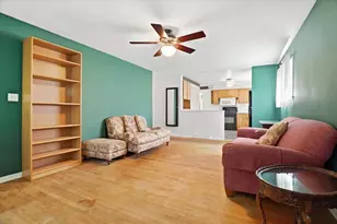 271 Dalton Ave, Mundelein, IL 60060 - Photo 3