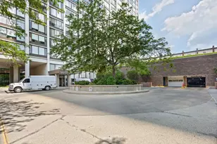 5455 N Sheridan Rd, Chicago, IL 60640 - Photo 13