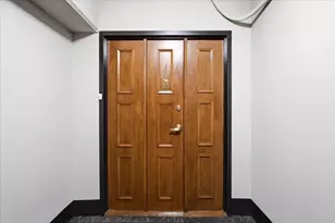4170 N Marine Dr, Chicago, IL 60613 - Photo 3
