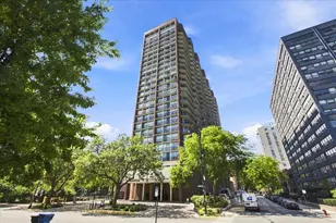 4170 N Marine Dr, Chicago, IL 60613 - Photo 1