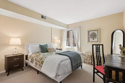 2046 Saint Johns Avenue #3H, Highland Park, IL 60035 - Photo 13