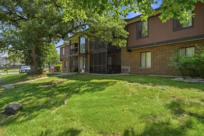 4704 W Northfox Lane #H-7, McHenry, IL 60050 - Photo 1
