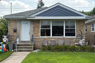 2801 W Coyle Ave, Chicago, IL 60645 - Photo 1
