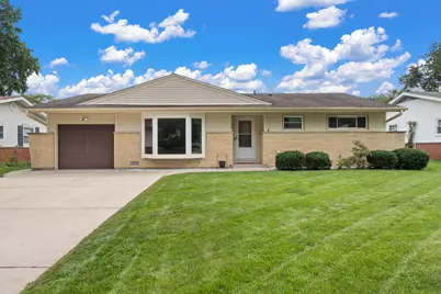 109 Crest Avenue, Elk Grove Village, IL 60007 - Photo 1