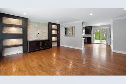 109 Crest Avenue, Elk Grove Village, IL 60007 - Photo 5