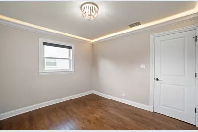 109 Crest Avenue, Elk Grove Village, IL 60007 - Photo 21