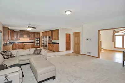365 Crestwood Road, Wood Dale, IL 60191 - Photo 11