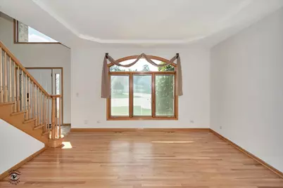 365 Crestwood Road, Wood Dale, IL 60191 - Photo 9