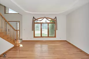 365 Crestwood Rd, Wood Dale, IL 60191 - Photo 9
