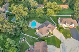 365 Crestwood Rd, Wood Dale, IL 60191 - Photo 3