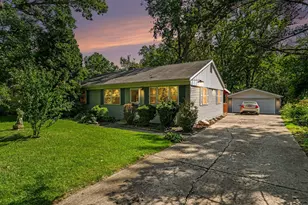 23914 S Cretewood Ln, Crete, IL 60417 - Photo 1