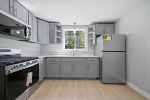 15811 S Whipple Ave, Markham, IL 60428 - Photo 9