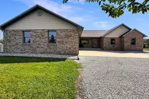 3224 County Rd 2700 E, Plainfield, IL 61862 - Photo 3
