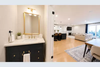 1225 W Addison Street #1, Chicago, IL 60613 - Photo 9