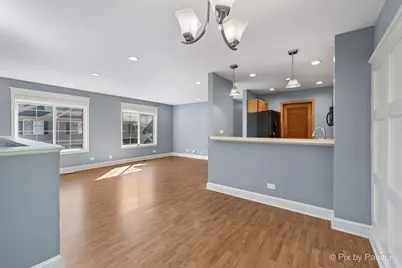 313 Windsor Court #D, South Elgin, IL 60177 - Photo 7