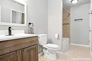 1509 Elm Ave, Round Lake Beach, IL 60073 - Photo 9