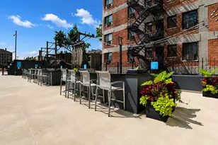 655 W Irving Park Rd, Chicago, IL 60613 - Photo 19