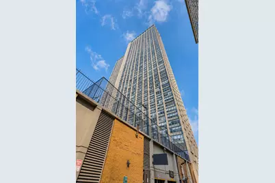 655 W Irving Park Road #4403, Chicago, IL 60613 - Photo 27