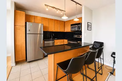 655 W Irving Park Road #4403, Chicago, IL 60613 - Photo 7