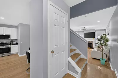 547 Bobby Ann Court, Roselle, IL 60172 - Photo 17