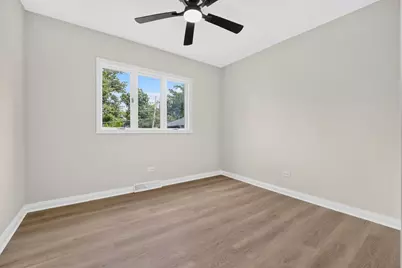 717 Kirkwood Avenue, Winthrop Harbor, IL 60096 - Photo 17