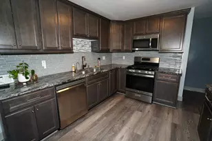 2011 Douglas St, Joliet, IL 60435 - Photo 9