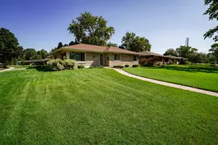2011 Douglas St, Joliet, IL 60435 - Photo 37