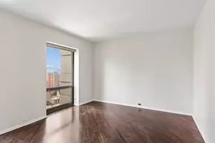 100 E Huron St, Chicago, IL 60611 - Photo 11