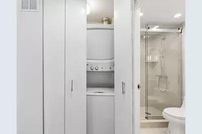 100 E Huron Street #1906, Chicago, IL 60611 - Photo 25