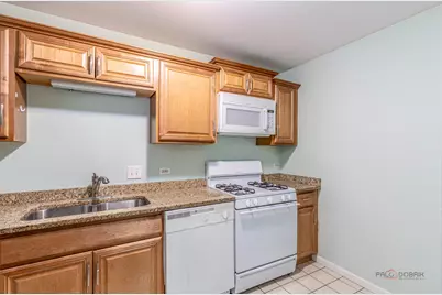 1147 Miller Lane #201, Buffalo Grove, IL 60089 - Photo 5