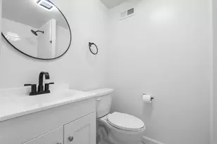669 White Pine Rd, Buffalo Grove, IL 60089 - Photo 21