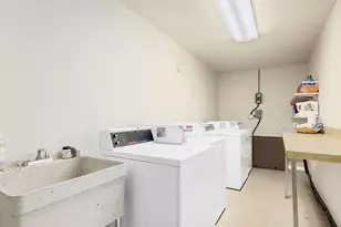 1S055 Spring Rd, Oakbrook Terrace, IL 60181 - Photo 15