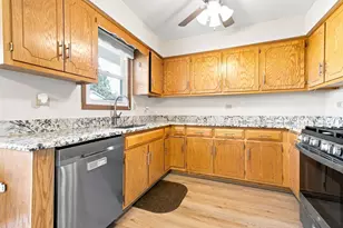 1713 Bataan St, Joliet, IL 60435 - Photo 7