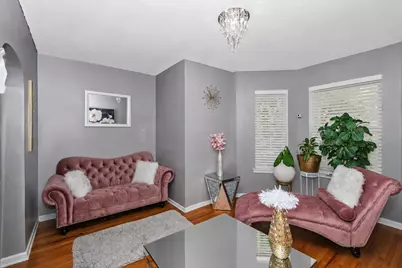 1319 W Foster Avenue, Chicago, IL 60640 - Photo 3