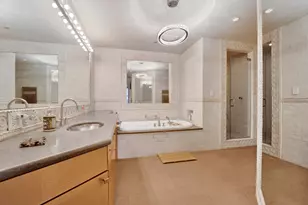 55 W Delaware Pl, Chicago, IL 60610 - Photo 13