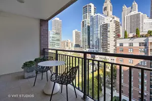 55 W Delaware Pl, Chicago, IL 60610 - Photo 21
